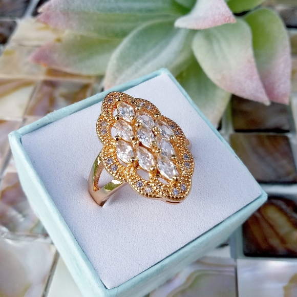 Gold plated Silver CZ Ring - Picture 5 of 6